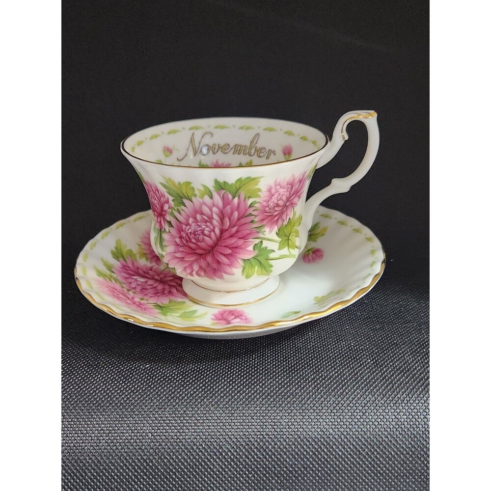 Vintage Royal Albert China Tea Cup & Saucer Flower Of The Month-Chrysanthemum